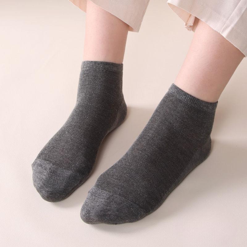 Носки Мужские Весенне-Летние Простые Однотонные Полусетчатые Носки из Тутового Шелка Деловые Шелковые Мужские Носки 1 pair темно серый
Носки Мужские Весенне-Летние Простые Однотонные Полусетчатые Носки из Тутового Шелка Деловые Шелковые Мужские Носки 1 pair темно серый