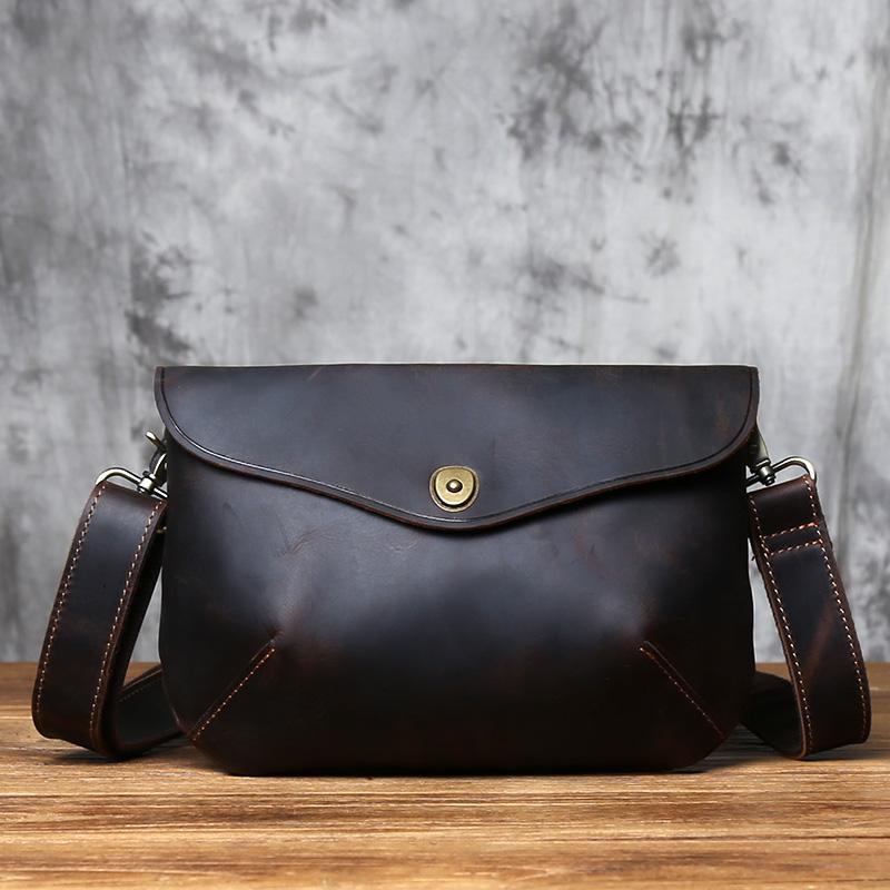 Retro Handmade Leather Men s Shoulder Bag Top Layer Cowhide Trend Clutch Bag Casual Shoulder Messenger Bag For 8 Inch Ipad NZPJ темно-коричневого кольору
Retro Handmade Leather Men s Shoulder Bag Top Layer Cowhide Trend Clutch Bag Casual Shoulder Messenger Bag For 8 Inch Ipad NZPJ темно-коричневого кольору