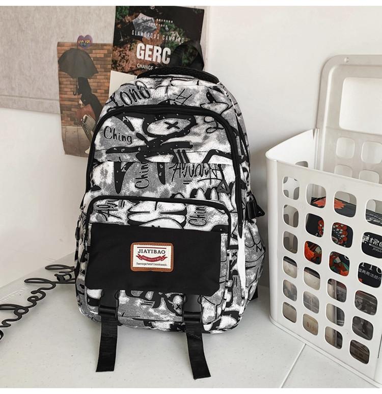 Trendy Nylon Backpack For Students With Comfortable Arc Shoulder Straps For Everyday Use сірий колір
Trendy Nylon Backpack For Students With Comfortable Arc Shoulder Straps For Everyday Use сірий колір