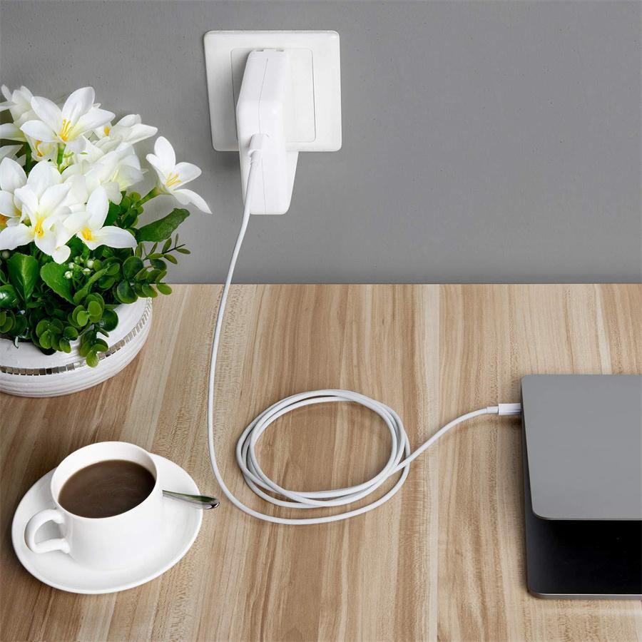 Белое зарядное устройство для ноутбука с кабелем USB-C длиной 2 м для Google Pixelbook/Pixel Slate (Евровилка)
Белое зарядное устройство для ноутбука с кабелем USB-C длиной 2 м для Google Pixelbook/Pixel Slate (Евровилка)