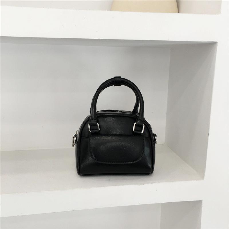 exquisite texture niche hand carry cute shell bag spring and summer retro small bag single shoulder crossbody small square bag standard чёрный
exquisite texture niche hand carry cute shell bag spring and summer retro small bag single shoulder crossbody small square bag standard чёрный