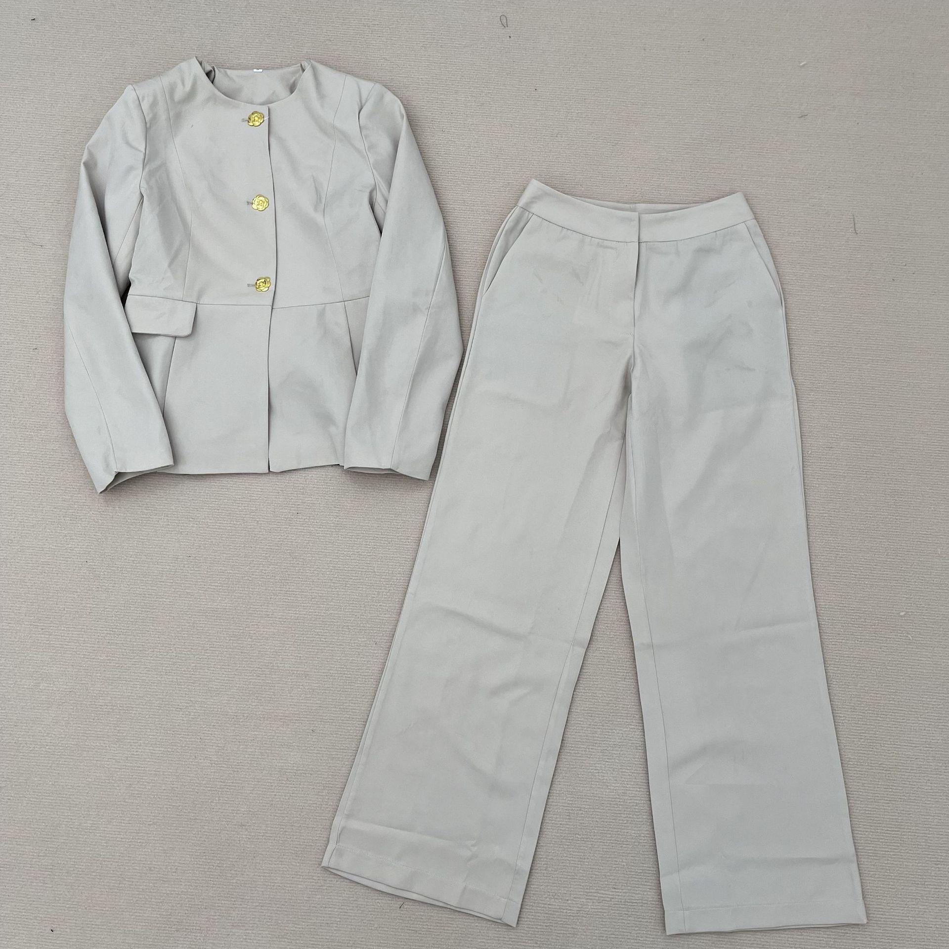 Autumn/Winter 2024 Women s Slim Fit Suit Jacket & Mid-Rise Pants Set Small грязно-белый
Autumn/Winter 2024 Women s Slim Fit Suit Jacket & Mid-Rise Pants Set Small грязно-белый