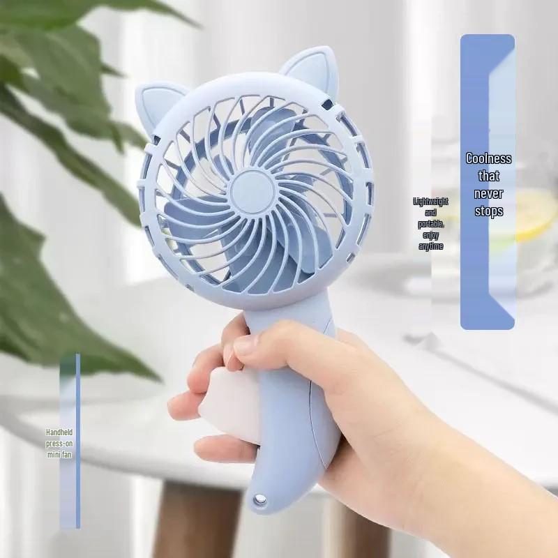Новый мультяшный ручной маленький портативный вентилятор для детей Regular
Новый мультяшный ручной маленький портативный вентилятор для детей Regular