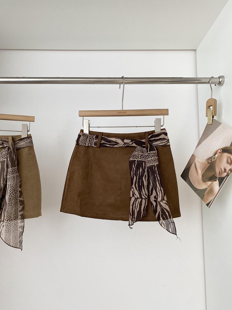 Women s Retro Spicy Style Suede Skirt - High-Waisted Lace-Up A-Line, Autumn/Winter Large
Women s Retro Spicy Style Suede Skirt - High-Waisted Lace-Up A-Line, Autumn/Winter Large