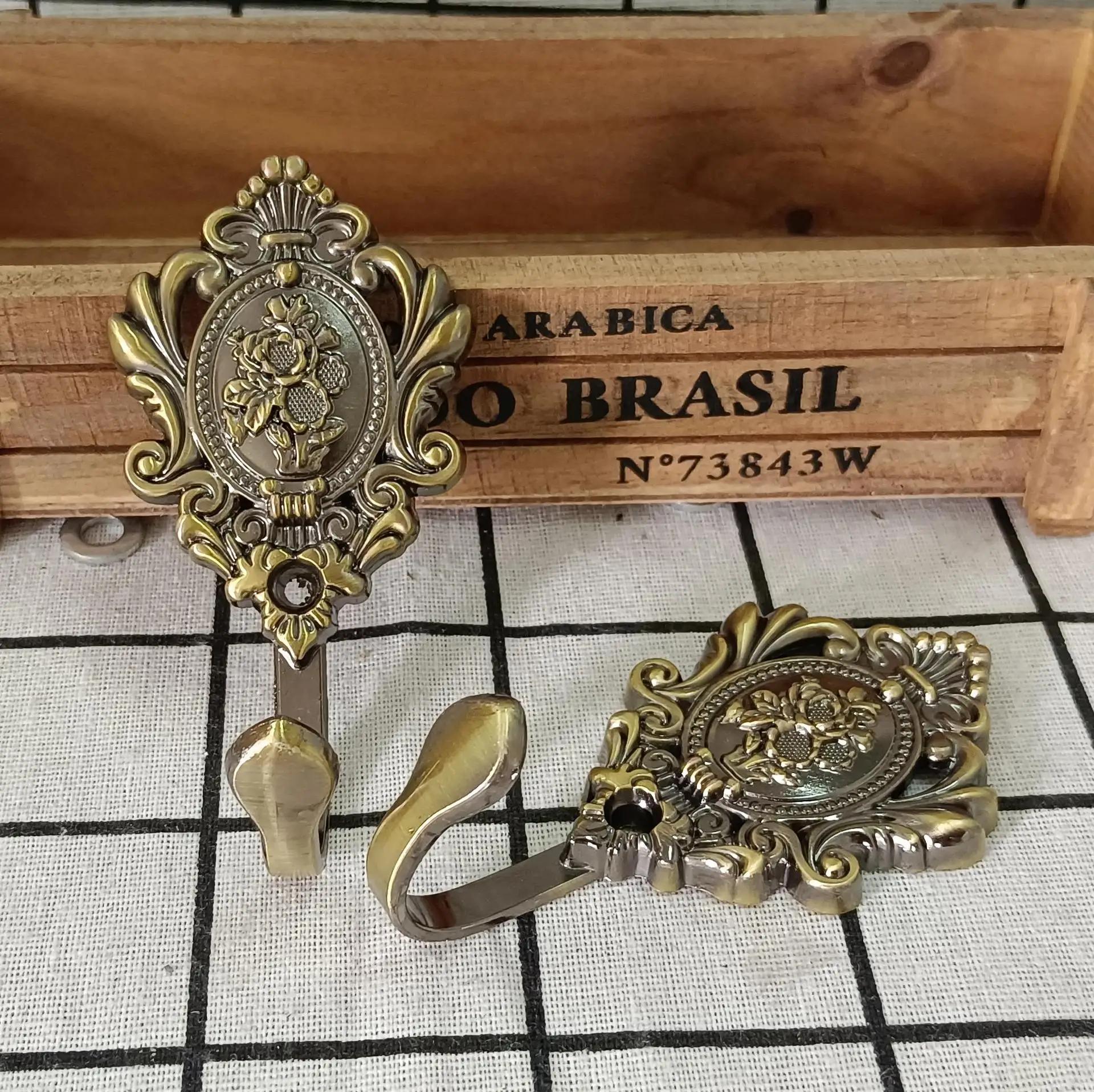 2 крючка для штор в европейском стиле, веерообразные крючки из цинкового сплава, крючки для душевых занавесок, крючки для одежды, винтажный декоративный крючок 2pcs
2 крючка для штор в европейском стиле, веерообразные крючки из цинкового сплава, крючки для душевых занавесок, крючки для одежды, винтажный декоративный крючок 2pcs