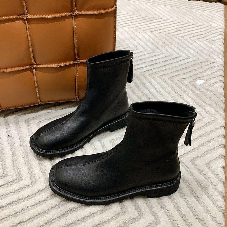 Thick-soled Martin boots women s 2025 new autumn and summer thin boots with skirt velvet small short boots French small ankle boots 35
Thick-soled Martin boots women s 2025 new autumn and summer thin boots with skirt velvet small short boots French small ankle boots 35