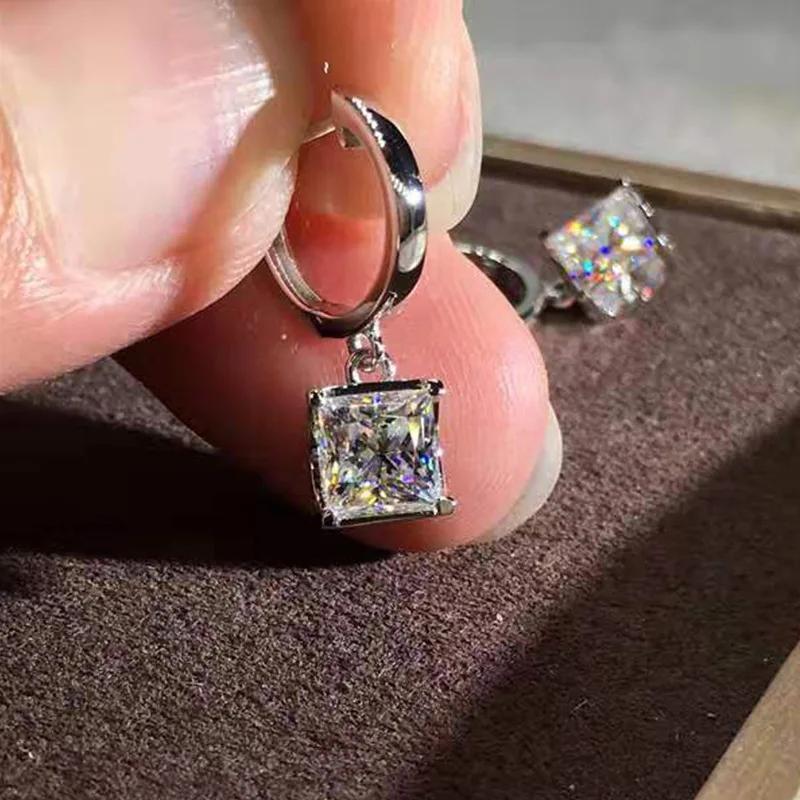 2026 New Elegant and Luxurious Four Claw Zircon Inlaid Women s Earrings Fashionable OL Engagement Ear Accessories
2026 New Elegant and Luxurious Four Claw Zircon Inlaid Women s Earrings Fashionable OL Engagement Ear Accessories