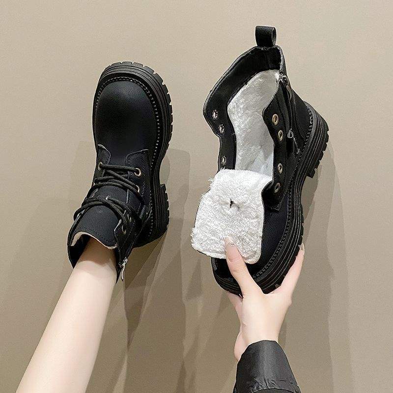 Женские ботинки Мартин 2025 весна и осень новые британский стиль мягкая кожа супер огонь короткие ботинки на толстой подошве с внутренней платформой ботинки-локомотивы 40
Женские ботинки Мартин 2025 весна и осень новые британский стиль мягкая кожа супер огонь короткие ботинки на толстой подошве с внутренней платформой ботинки-локомотивы 40