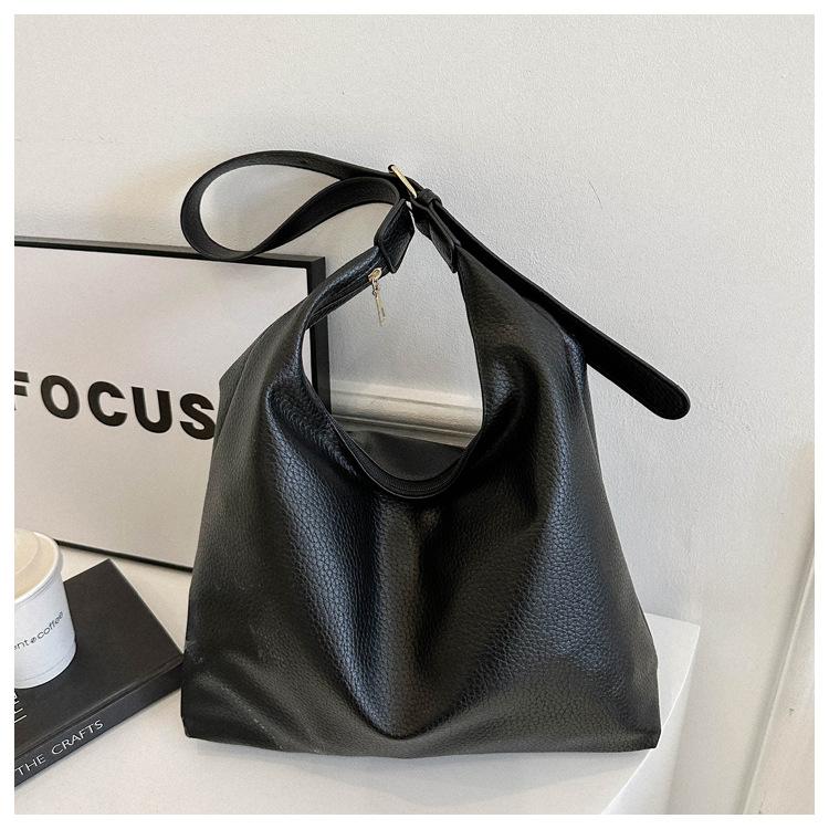 Fashion Soft PU Leather Tote Bags for Women Trend Female Simple Large High Capacity Shoulder Women Handbags Messenger Bags
Fashion Soft PU Leather Tote Bags for Women Trend Female Simple Large High Capacity Shoulder Women Handbags Messenger Bags
