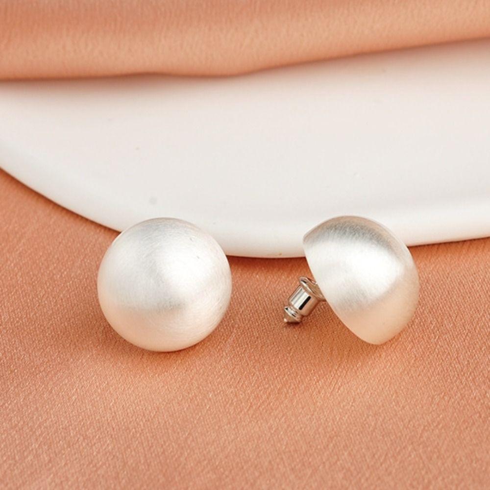 Triangle Simple Metal Earrings Half Round Exaggerated Earrings Fashion Geometric Ear Studs Ladies Silver Triangle
Triangle Simple Metal Earrings Half Round Exaggerated Earrings Fashion Geometric Ear Studs Ladies Silver Triangle