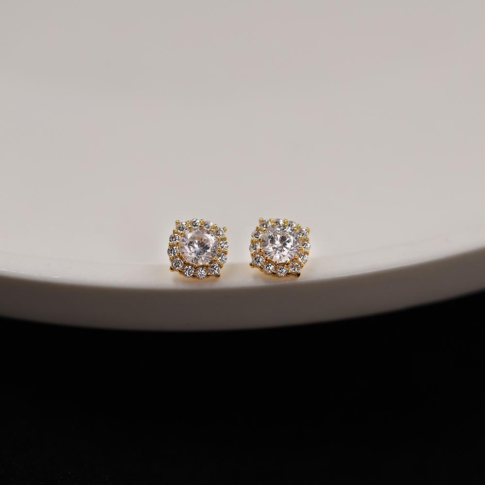 925 Sterling Silver French Simple Pavé Crystal Sunflower Stud Earrings Women Shiny Classic Wedding Party Jewelry Gift золотий
925 Sterling Silver French Simple Pavé Crystal Sunflower Stud Earrings Women Shiny Classic Wedding Party Jewelry Gift золотий