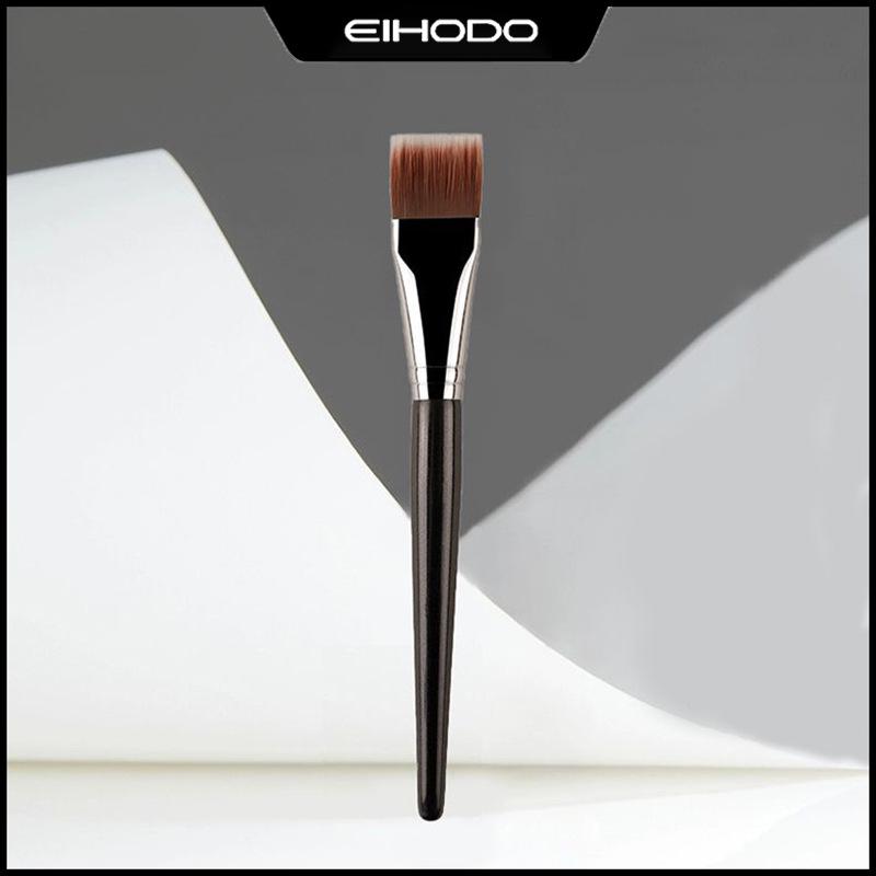 Angled Flat Head Foundation Brush - Streak-Free & Non-Absorbing 
Angled Flat Head Foundation Brush - Streak-Free & Non-Absorbing