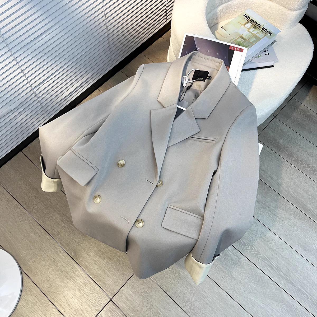 Women s College Style Light Gray Suit Jacket - High-End Spring & Autumn Korean Fashion, Small Size, Trendy This Year Small светло-серый
Women s College Style Light Gray Suit Jacket - High-End Spring & Autumn Korean Fashion, Small Size, Trendy This Year Small светло-серый