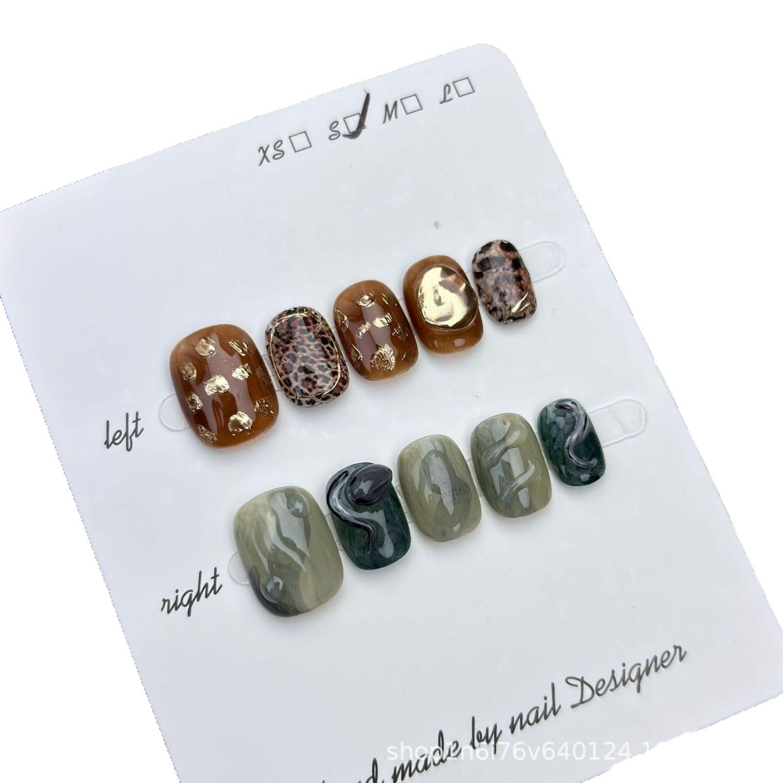 Snake Pattern Gold Foil Gradient Handmade Japanese Short Nails - High-End Vintage Minimalist Style Extra Small
Snake Pattern Gold Foil Gradient Handmade Japanese Short Nails - High-End Vintage Minimalist Style Extra Small