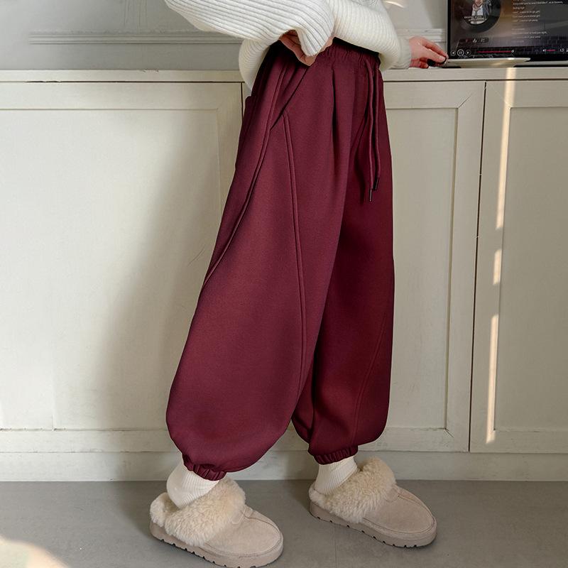 Модные джоггеры для девочек: Детские спортивные штаны Весна и Осень 2025 - Повседневный, Спортивный Стиль для Детей Среднего и Старшего Возраста 130 cm
Модные джоггеры для девочек: Детские спортивные штаны Весна и Осень 2025 - Повседневный, Спортивный Стиль для Детей Среднего и Старшего Возраста 130 cm