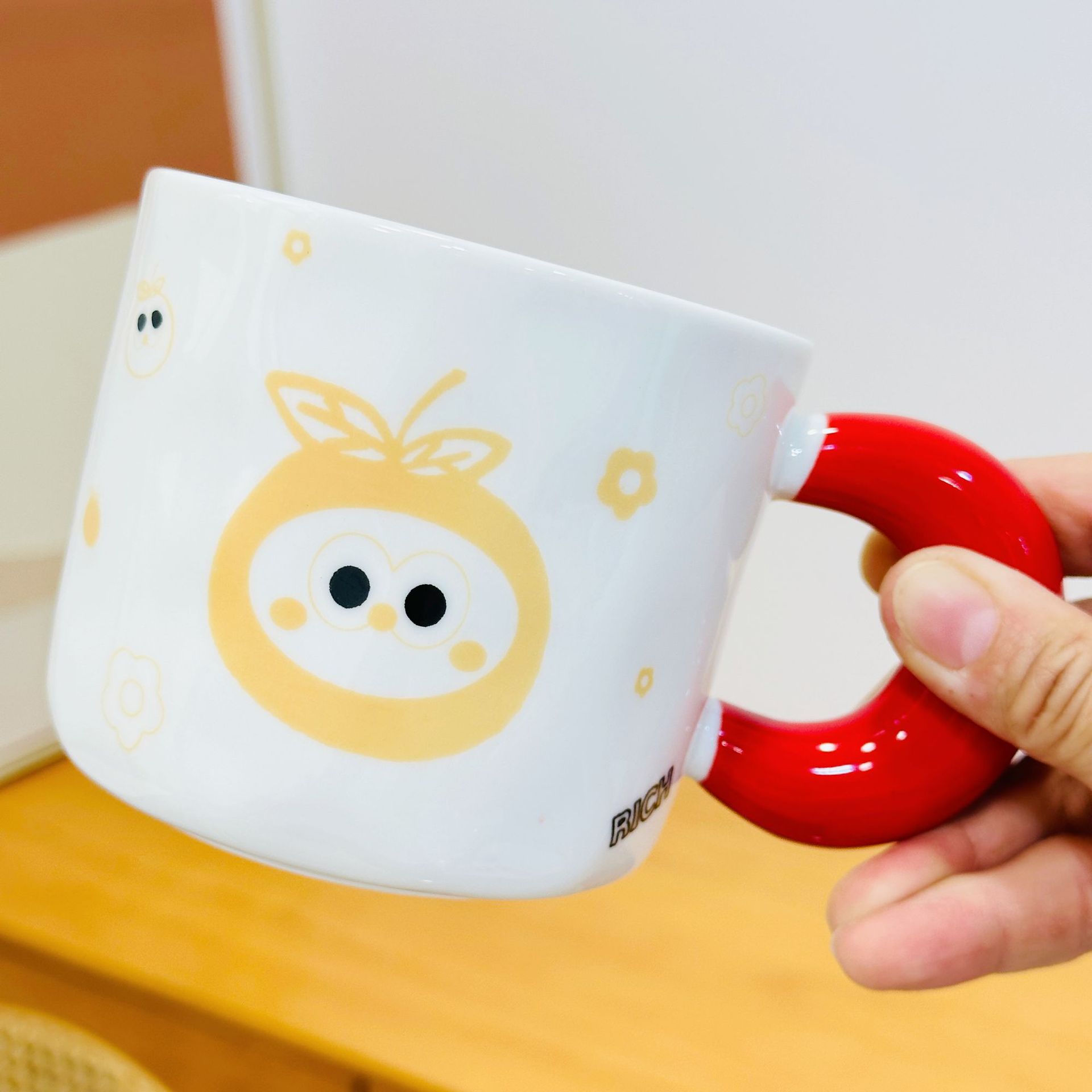 Fruit Strawberry with Butterfly Cover Underglaze Color High Value High Temperature Resistant Mug with Spoon Set Ceramic Cup Couple Cup 430ML
Fruit Strawberry with Butterfly Cover Underglaze Color High Value High Temperature Resistant Mug with Spoon Set Ceramic Cup Couple Cup 430ML