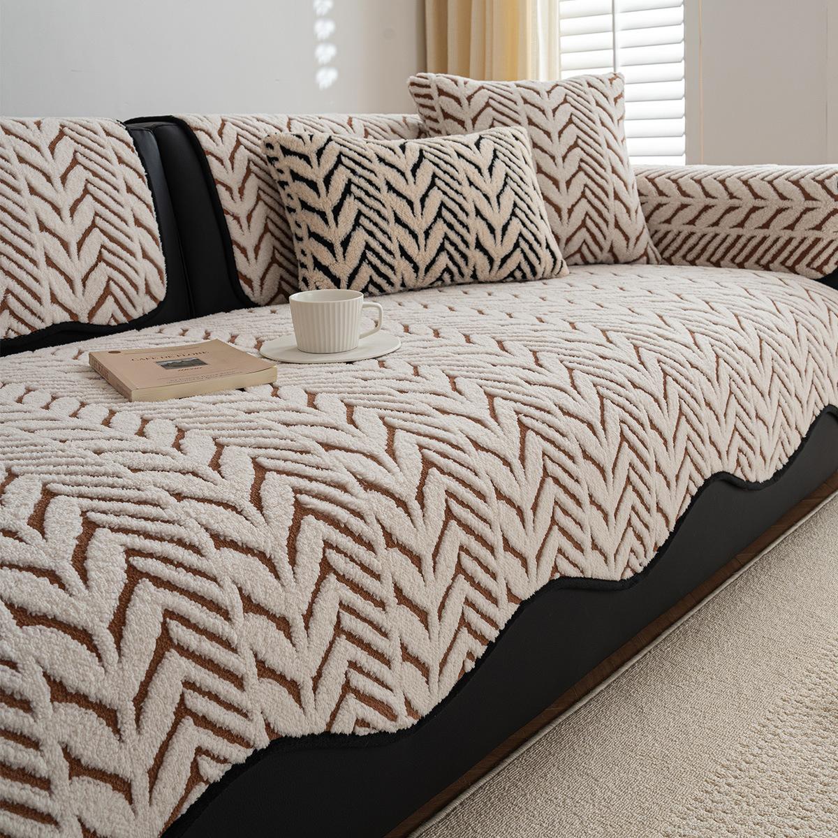 Special-Shaped Sofa Cushion One Piece New Autumn And Winter Light Luxury High-End Fixed Non-Slip Wear-Resistant Sofa Cover 70*70cm
Special-Shaped Sofa Cushion One Piece New Autumn And Winter Light Luxury High-End Fixed Non-Slip Wear-Resistant Sofa Cover 70*70cm