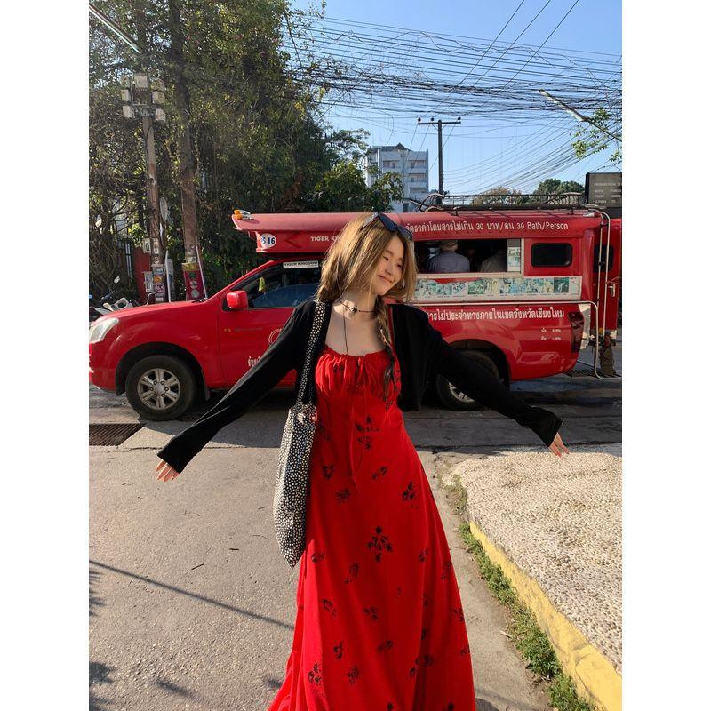 Plus size Chubby Girl French style Holiday Style Red Floral Sling Dress Women Summer New Waist Hugging Hide Meat A- line Skirt 8822 Black Jacket 4XL(Recommended 180-200)
Plus size Chubby Girl French style Holiday Style Red Floral Sling Dress Women Summer New Waist Hugging Hide Meat A- line Skirt 8822 Black Jacket 4XL(Recommended 180-200)