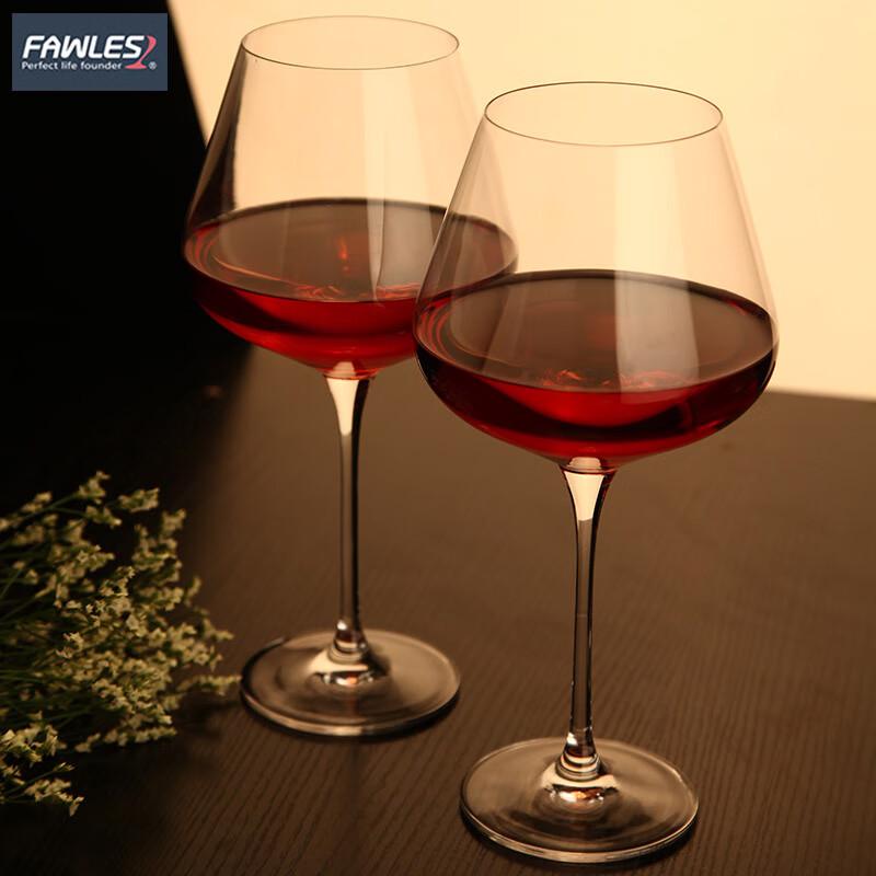 FAWLES Большой бокал для красного вина бордового цвета
FAWLES Большой бокал для красного вина бордового цвета