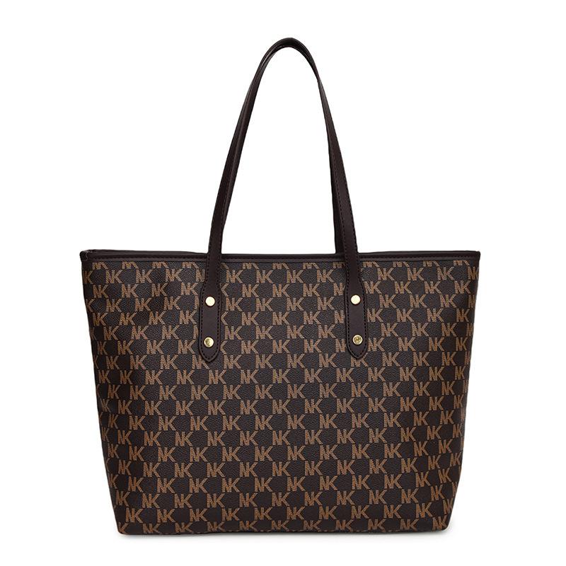 2024 autumn new large-capacity portable shoulder tote bag niche design casual fashion simple armpit bag
2024 autumn new large-capacity portable shoulder tote bag niche design casual fashion simple armpit bag