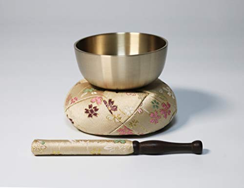 Kyoto Buddhist Altar Isemura Bell Set, Cherry Blossom Pattern, Made in Japan. Produces a beautiful and resonant tone (various sizes and colors availab
Kyoto Buddhist Altar Isemura Bell Set, Cherry Blossom Pattern, Made in Japan. Produces a beautiful and resonant tone (various sizes and colors availab