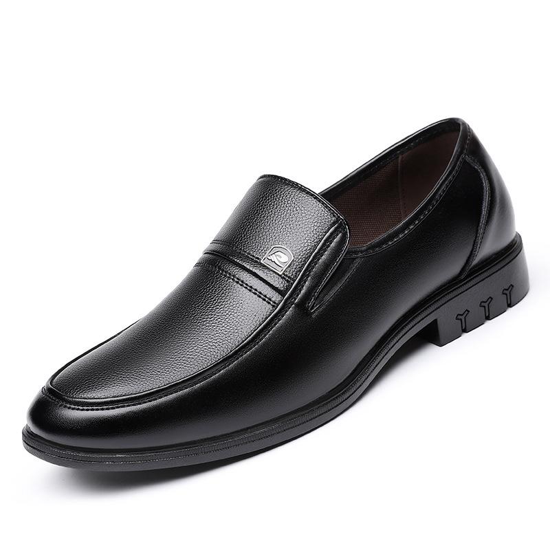 Leather shoes men s business formal shoes men s middle-aged soft-soled cowhide dad shoes autumn new 2025 autumn men s shoes 44
Leather shoes men s business formal shoes men s middle-aged soft-soled cowhide dad shoes autumn new 2025 autumn men s shoes 44