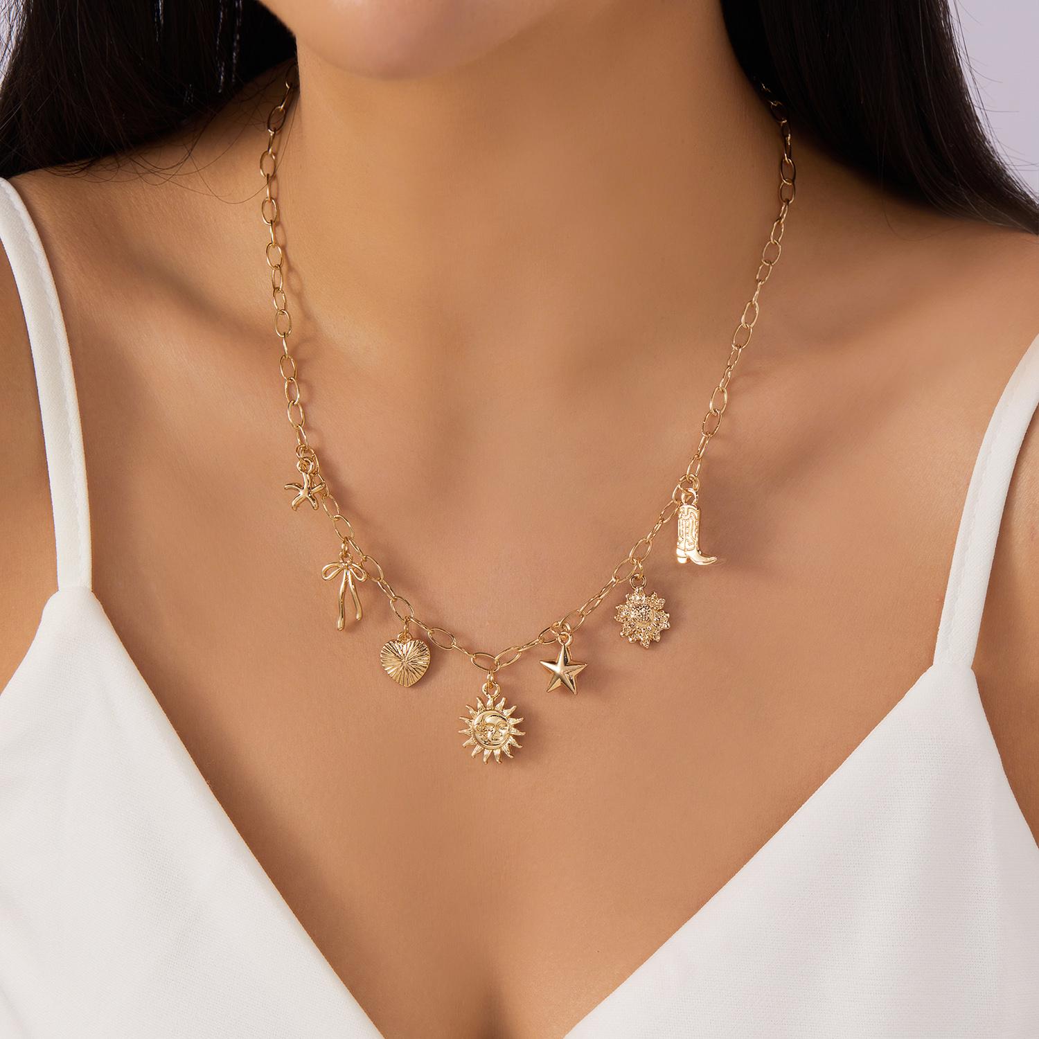 Sweet Red Cherry Zircon Clavicle Necklaces for Women Exquisite Imitation Pearl Strawberry Flower Metal Choker Party Zircon Gift
Sweet Red Cherry Zircon Clavicle Necklaces for Women Exquisite Imitation Pearl Strawberry Flower Metal Choker Party Zircon Gift