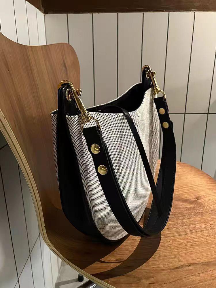Fashionable Color Block Bucket Bag Women s Handbag Transformable Soft PU Leather Casual Shoulder Crossbody Handbag белый
Fashionable Color Block Bucket Bag Women s Handbag Transformable Soft PU Leather Casual Shoulder Crossbody Handbag белый