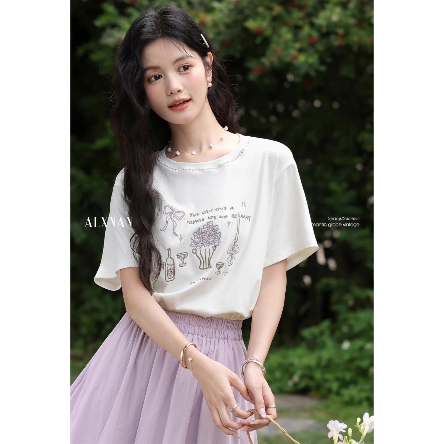 ALXNAN Women s Printed T-shirt Elegant Loose-fit Short Sleeve T-shirt 2025 Summer Round Neck Tops Korean Popular Clothes L551110 XXXXXL білий
ALXNAN Women s Printed T-shirt Elegant Loose-fit Short Sleeve T-shirt 2025 Summer Round Neck Tops Korean Popular Clothes L551110 XXXXXL білий