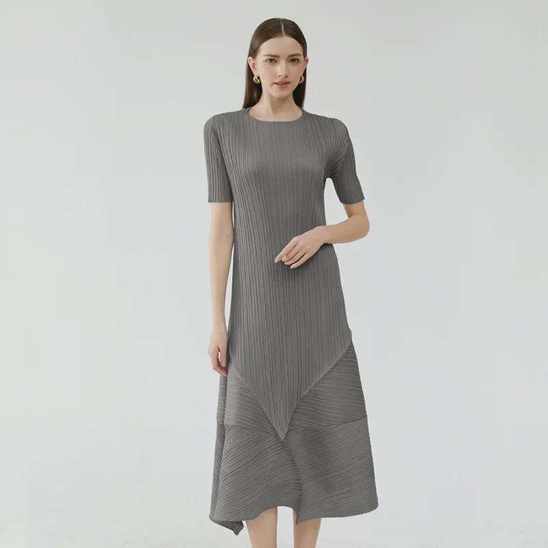 2025 Waist-Slimming Irregular Pleated Dress: Short Sleeve, Round Neck, Mid-Length One Size зелёный
2025 Waist-Slimming Irregular Pleated Dress: Short Sleeve, Round Neck, Mid-Length One Size зелёный