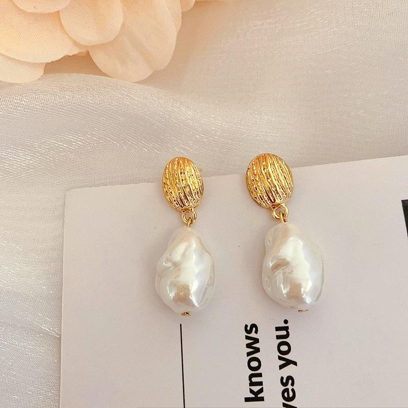 Elegant Pearl Vinteage Women Girls Pearl Dangle Earrings Fashion Baroque Exquissite Ear Rings Lady Classic Drop Earring Jewelry
Elegant Pearl Vinteage Women Girls Pearl Dangle Earrings Fashion Baroque Exquissite Ear Rings Lady Classic Drop Earring Jewelry