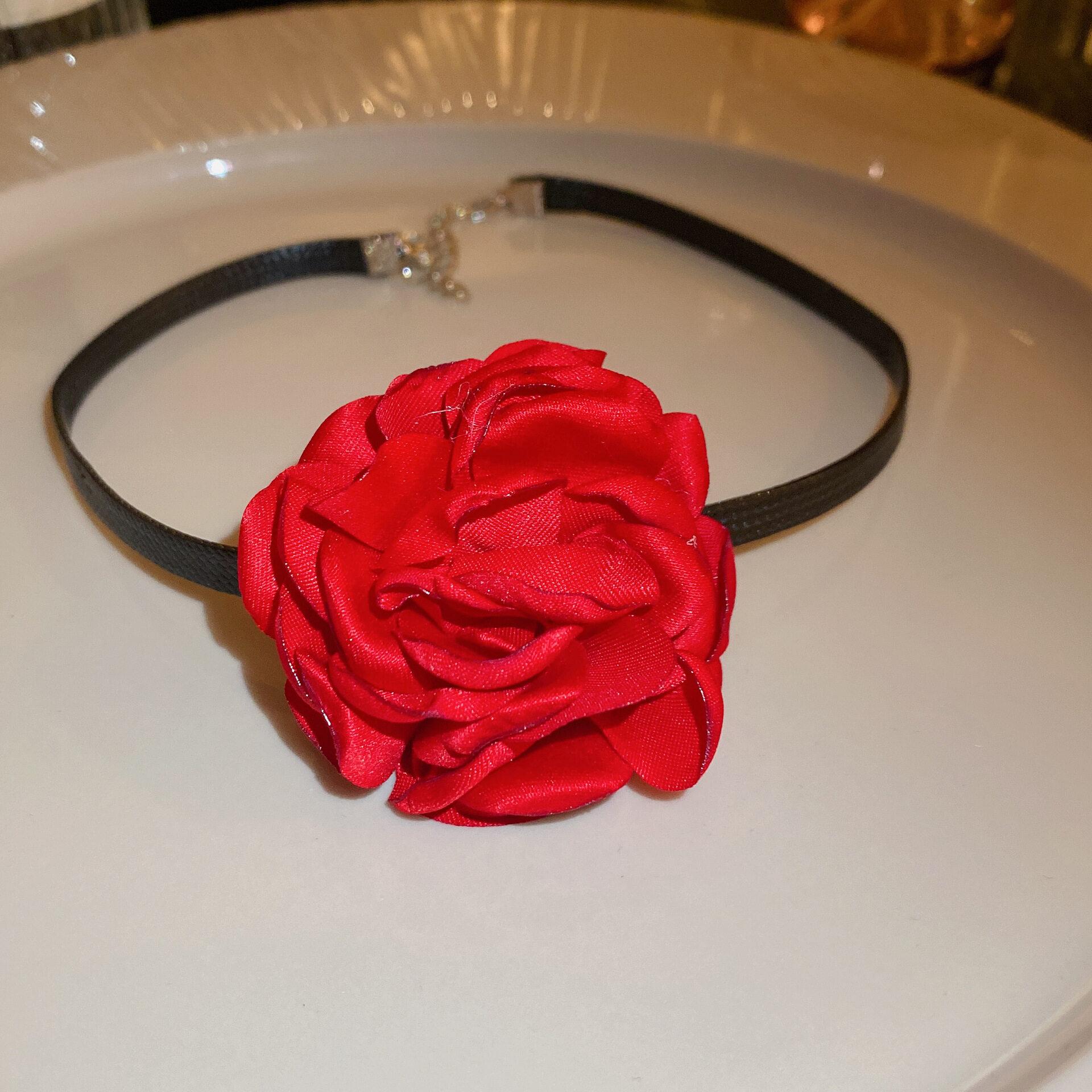 Колье-колье с цветком розы, модные подвески для женщин Y2K, романтическое сексуальное регулируемое длинное готическое многоцветное колье с цветком, ювелирные аксессуары, подарки
Колье-колье с цветком розы, модные подвески для женщин Y2K, романтическое сексуальное регулируемое длинное готическое многоцветное колье с цветком, ювелирные аксессуары, подарки