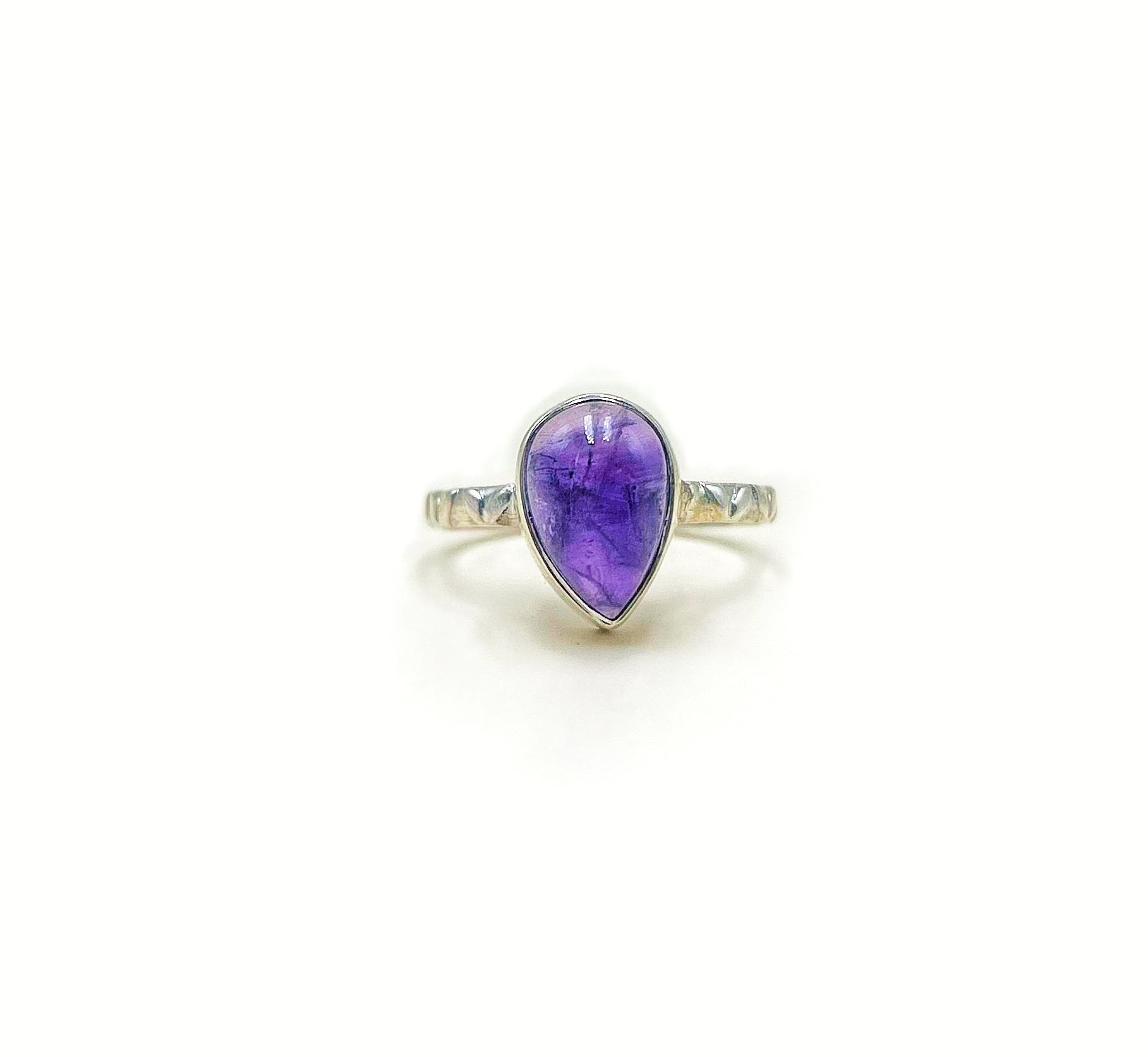 Natural Amethyst Pear Shape 925 Sterling Silver Handmade Ring Gift For Her Birthday Gift For Mom Anniversary Gift For Wife, Women Rings.
Natural Amethyst Pear Shape 925 Sterling Silver Handmade Ring Gift For Her Birthday Gift For Mom Anniversary Gift For Wife, Women Rings.