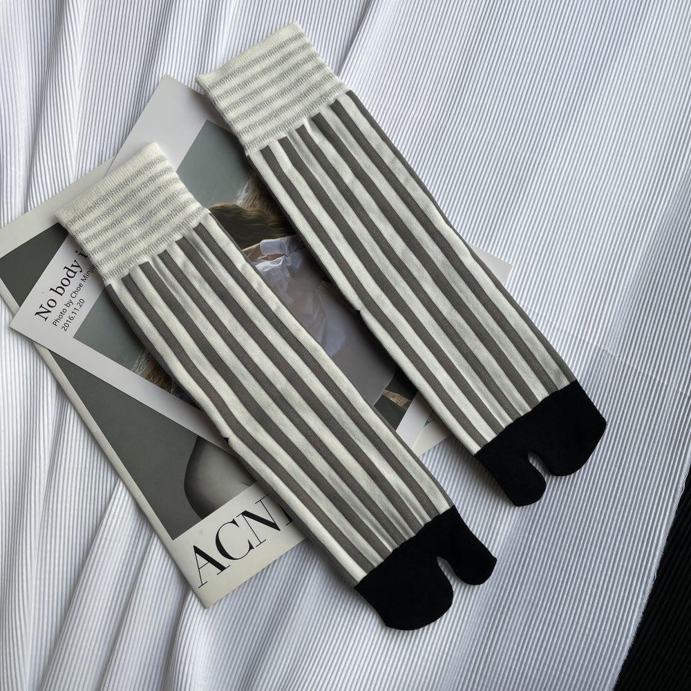 Striped Toe Socks Combed Cotton Women s Tabi Socks Fashion Split Toe Socks 2
Striped Toe Socks Combed Cotton Women s Tabi Socks Fashion Split Toe Socks 2