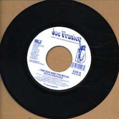 7inch Record RICHIE STEPHENS, FIONA - The Sun & The Moon / Sexy NONE Joe Frasier 2008 Jamaica Reggae, Ska & Dub Used
7inch Record RICHIE STEPHENS, FIONA - The Sun & The Moon / Sexy NONE Joe Frasier 2008 Jamaica Reggae, Ska & Dub Used