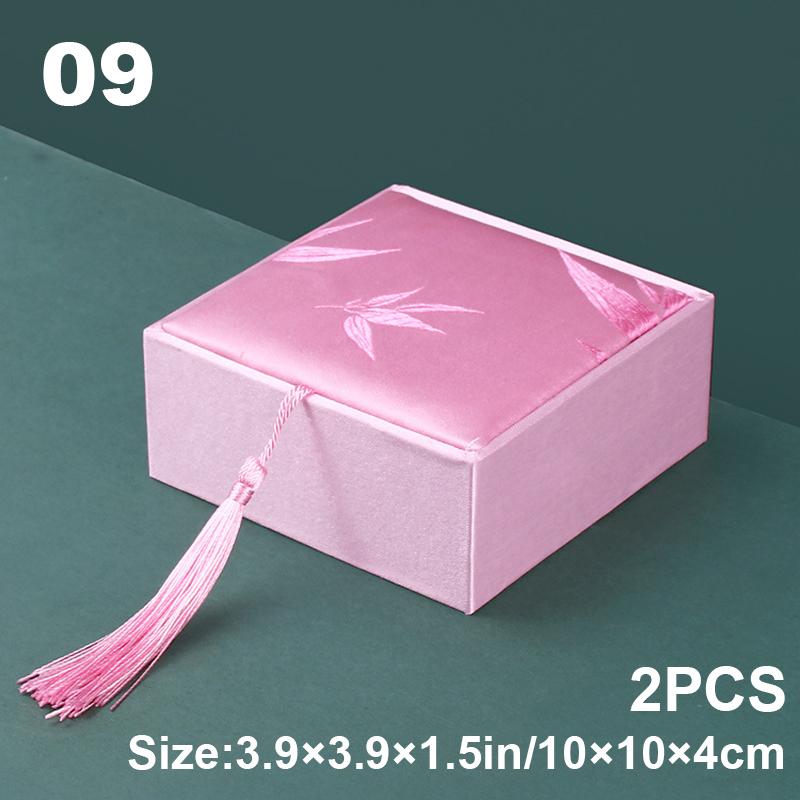 2PC Jewelry Tassel Packaging Box Chinese Brocade Buddha Beads Necklace Ring Bracelet Storage Gift Box Retro Ethnic Souvenir Box 10x10x4
2PC Jewelry Tassel Packaging Box Chinese Brocade Buddha Beads Necklace Ring Bracelet Storage Gift Box Retro Ethnic Souvenir Box 10x10x4