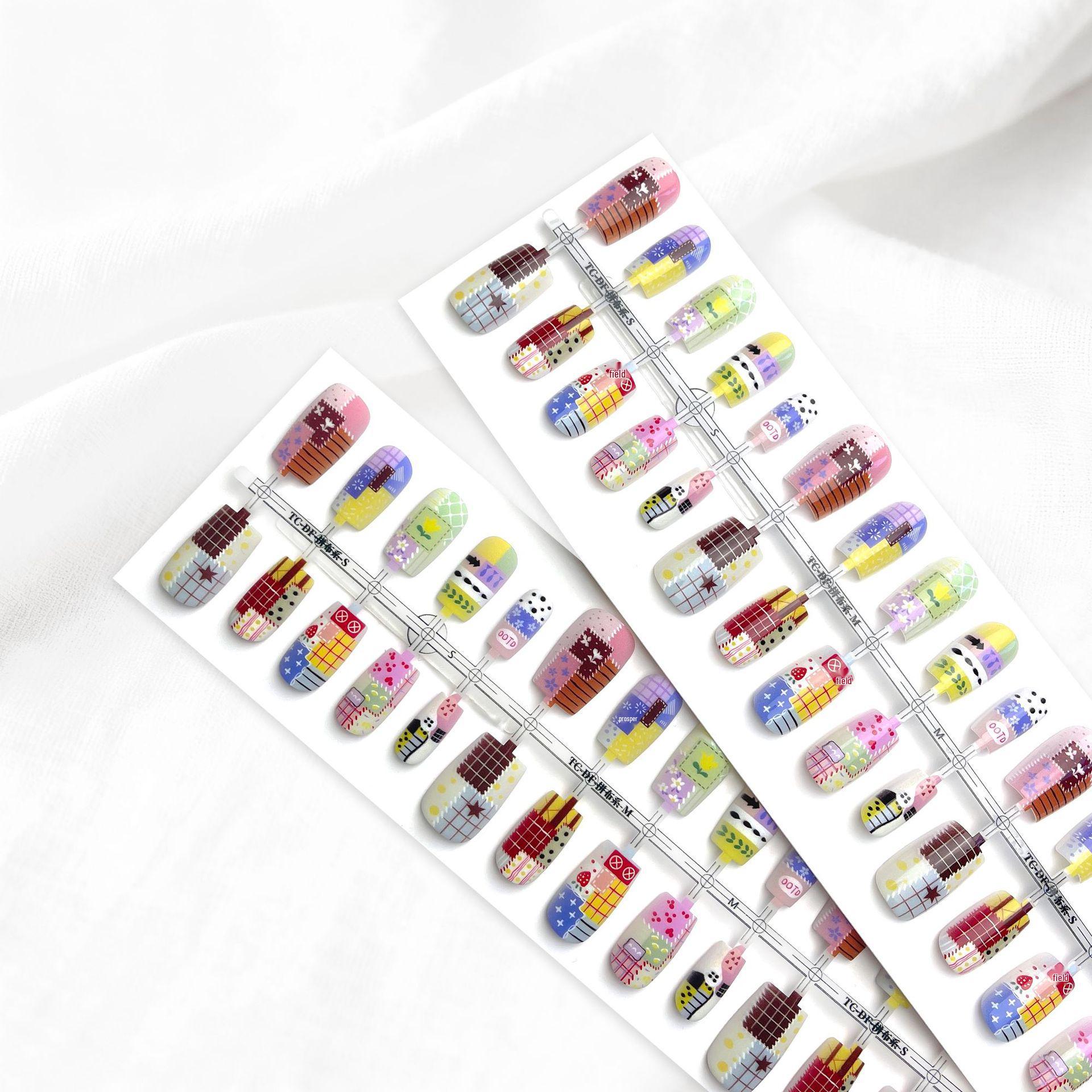 Cartoon Style Gradient French Manicure Nail Strips Natural Matte No Top Coat (4 Sets Per Strip)
Cartoon Style Gradient French Manicure Nail Strips Natural Matte No Top Coat (4 Sets Per Strip)