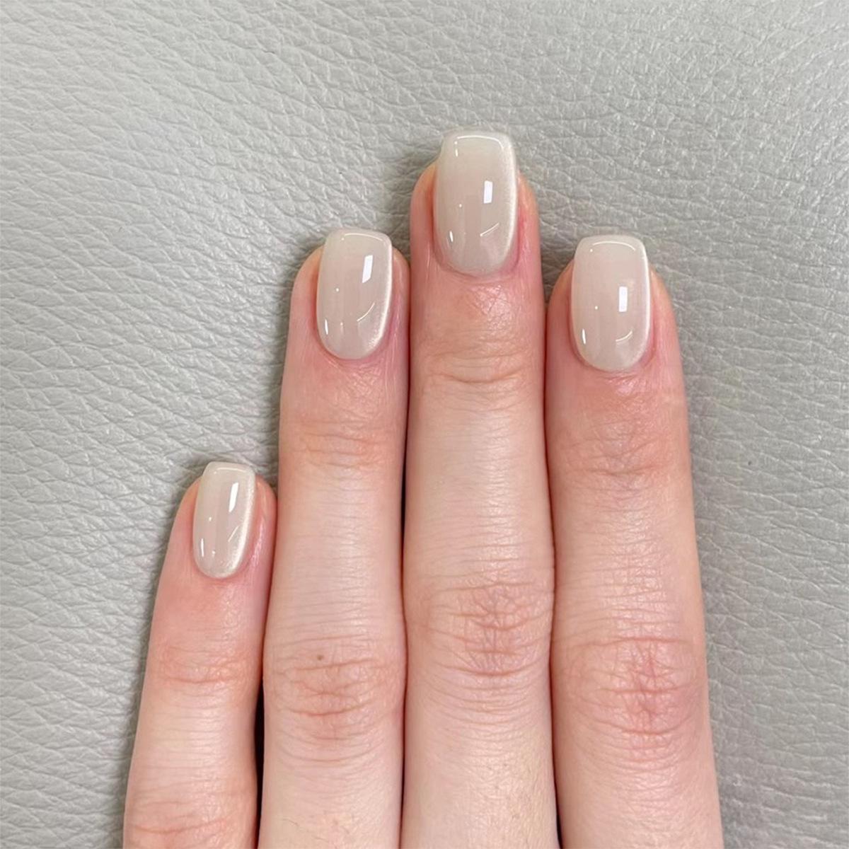 High-End 10-Piece Nail Tips Set: Clean Matte White Cat Eye, Fashionable Versatile Design S (includes jelly adhesive + small file)
High-End 10-Piece Nail Tips Set: Clean Matte White Cat Eye, Fashionable Versatile Design S (includes jelly adhesive + small file)