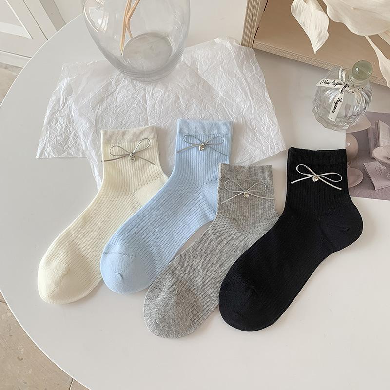 Ladies Spring and Summer Thin Pure Color Versatile Ballet Bow Thin Strip Boneless Short Tube Socks 1 pair
Ladies Spring and Summer Thin Pure Color Versatile Ballet Bow Thin Strip Boneless Short Tube Socks 1 pair