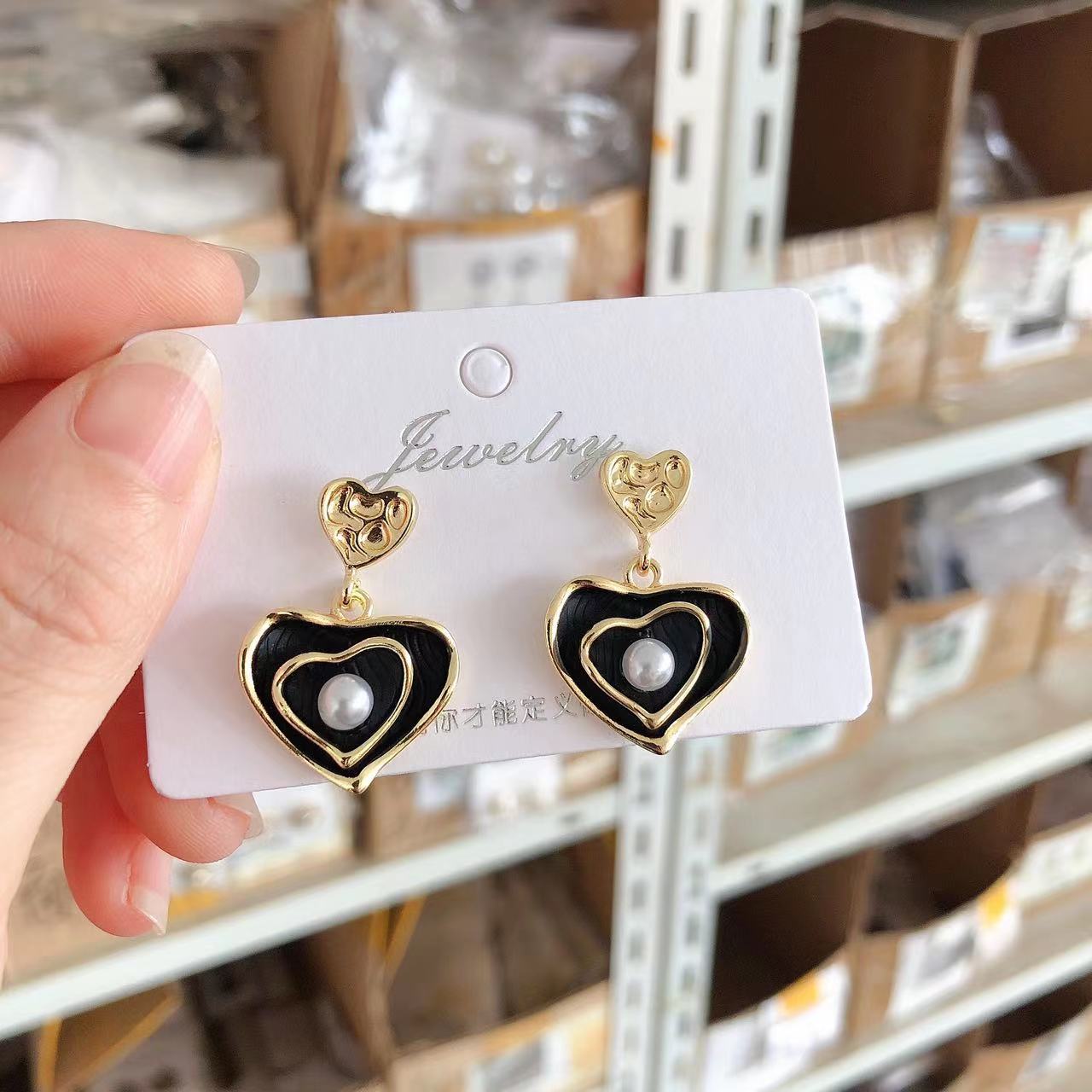 Double Heart Imitation Pearl Drop Earrings for Women Personality Sweet Jewelry Party Gifts чорний
Double Heart Imitation Pearl Drop Earrings for Women Personality Sweet Jewelry Party Gifts чорний