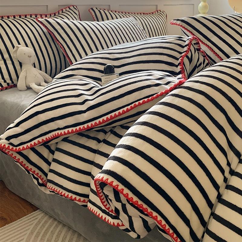 Dachshund Thickened Milk Fleece Bed Four-Piece Set Double-Sided Coral Fleece Quilt Cover Bed Sheet Bedding 1.2m 3pc- 150x200cm quilt core
Dachshund Thickened Milk Fleece Bed Four-Piece Set Double-Sided Coral Fleece Quilt Cover Bed Sheet Bedding 1.2m 3pc- 150x200cm quilt core