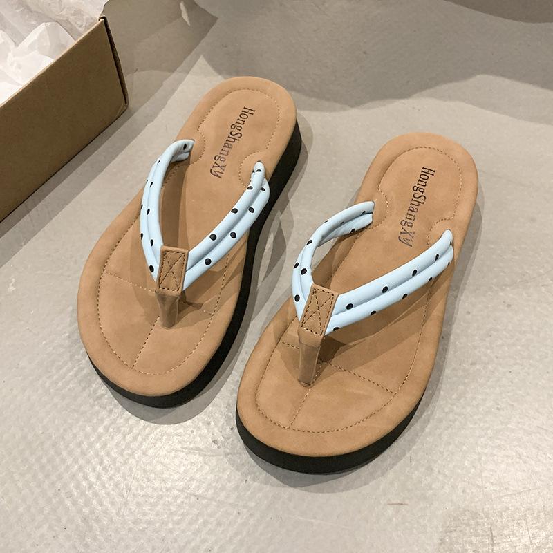 Internet celebrity explosion retro thick bottom flip-flops women 2025 new summer wear with skirt high-end sandals 40 синий
Internet celebrity explosion retro thick bottom flip-flops women 2025 new summer wear with skirt high-end sandals 40 синий
