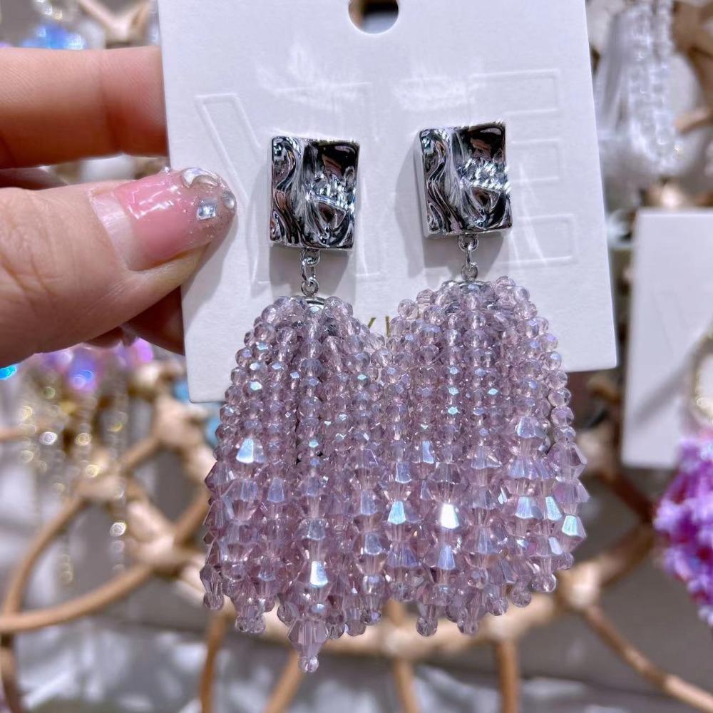 Bridal Jewelry Exaggerated Ear Studs Sparkling Beaded Crystal Earrings Wedding Dress світло-фіолетового кольору
Bridal Jewelry Exaggerated Ear Studs Sparkling Beaded Crystal Earrings Wedding Dress світло-фіолетового кольору