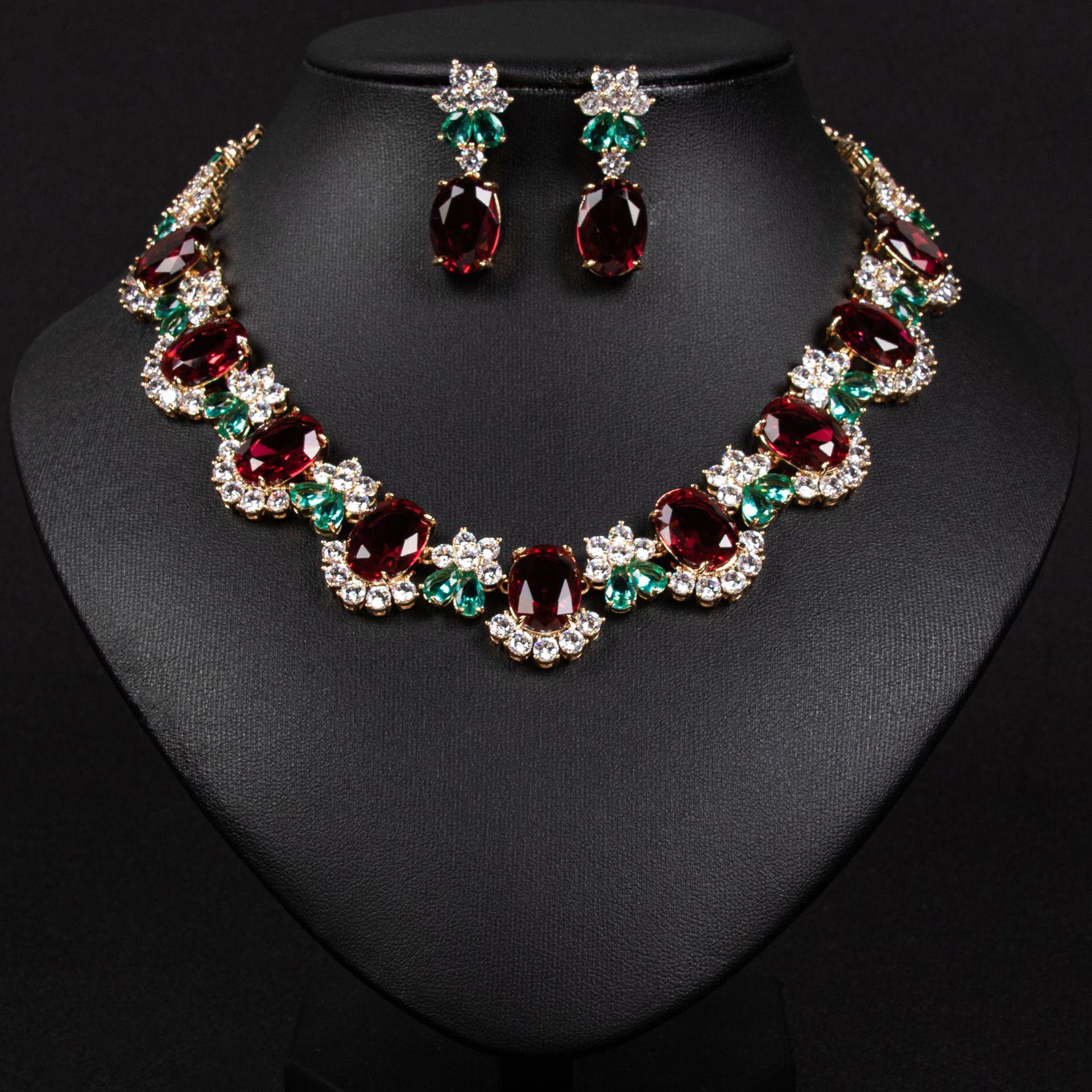 Women s Light Luxury Design Elegant Geometric Zircon Necklace Earring Set Fashionable And Versatile Niche Design Sense Set
Women s Light Luxury Design Elegant Geometric Zircon Necklace Earring Set Fashionable And Versatile Niche Design Sense Set