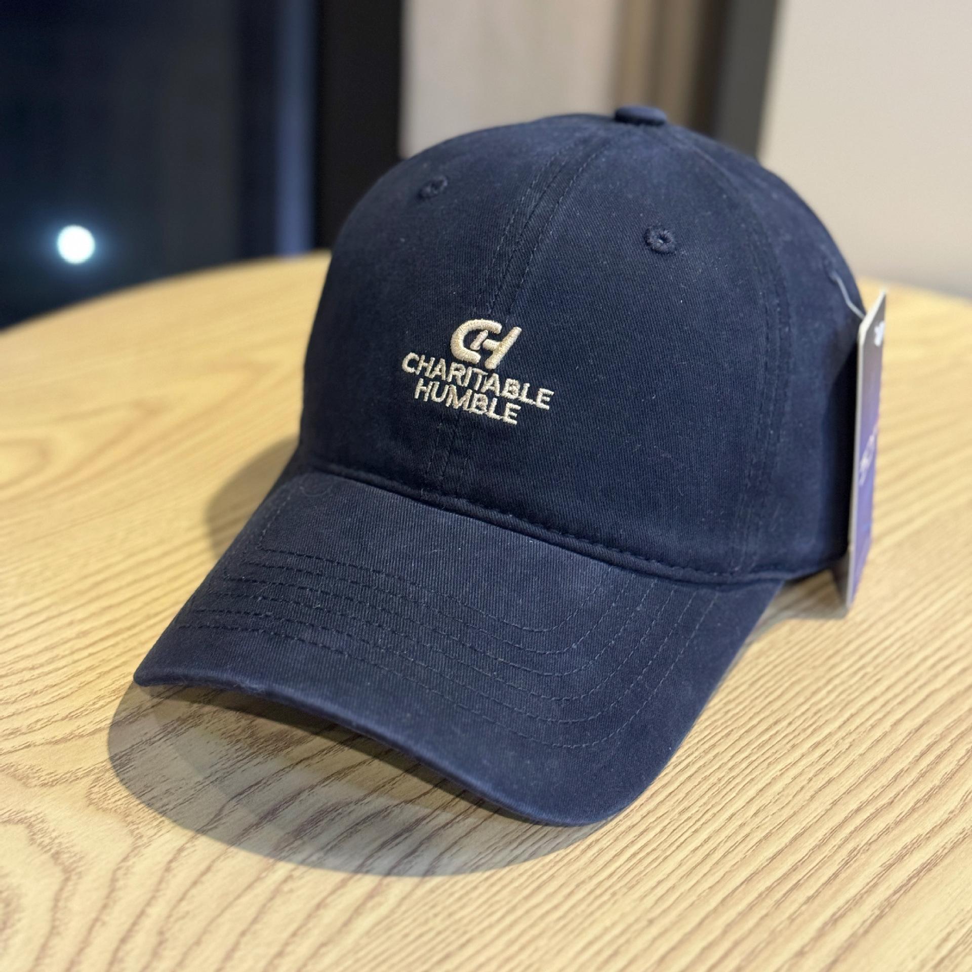 2026New women s baseball cap with a duckbill design, sun protection, soft top, makes the face appear smaller, wide brim, deep crown Adult54-60Adjustable темно-синього кольору
2026New women s baseball cap with a duckbill design, sun protection, soft top, makes the face appear smaller, wide brim, deep crown Adult54-60Adjustable темно-синього кольору