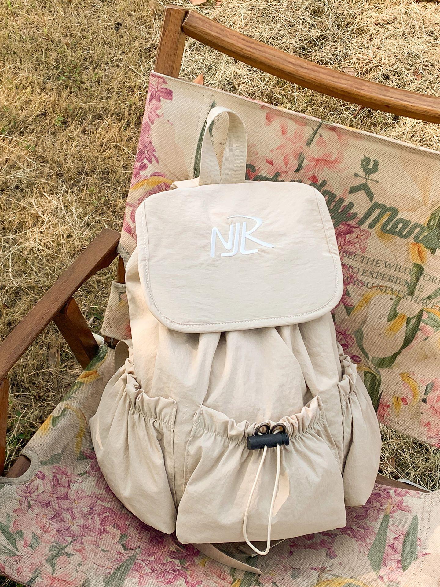 2025 Women s Casual Fashion Backpack: Large Capacity Flap Schoolbag for High School Students брудно-білий
2025 Women s Casual Fashion Backpack: Large Capacity Flap Schoolbag for High School Students брудно-білий