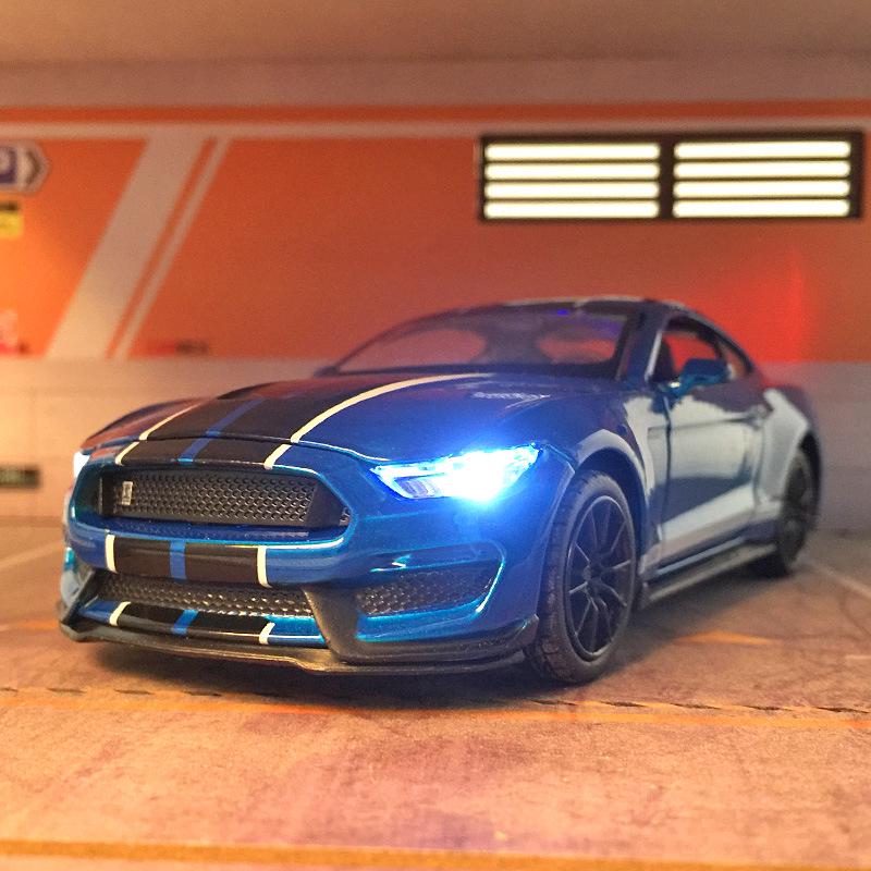 Caipo 88441 Сплавная игрушечная машинка Ford Shelby GT350 с инерционным механизмом, звуковыми и световыми эффектами Blue Ford Shelby GT350
Caipo 88441 Сплавная игрушечная машинка Ford Shelby GT350 с инерционным механизмом, звуковыми и световыми эффектами Blue Ford Shelby GT350