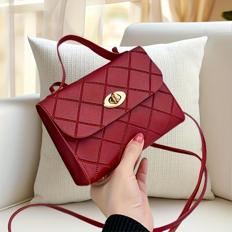 Стильная женская мини-сумка кроссбоди с застежкой-сердечком - Разные цвета (Красный, Темно-синий, Белый, Коричневый, Черный) для ежедневных поездок и праздничных подарков