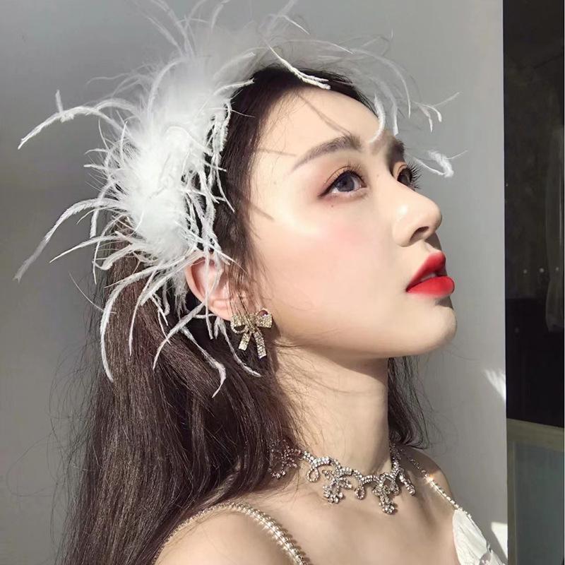 Mori Style Black & White Feather Headband: Elegant Ostrich Feather Headdress Hair Clip чорний
Mori Style Black & White Feather Headband: Elegant Ostrich Feather Headdress Hair Clip чорний