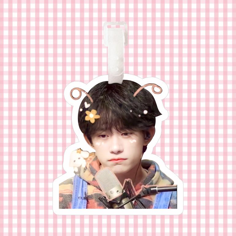 И Янцяньси TFBOYS Дорожный багажный тег Брелок Подвеска Height 12CM Width 8-10CM
И Янцяньси TFBOYS Дорожный багажный тег Брелок Подвеска Height 12CM Width 8-10CM